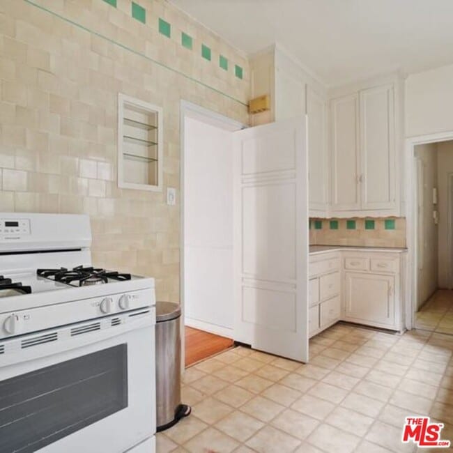 Building Photo - 1240 S Crescent Heights Blvd