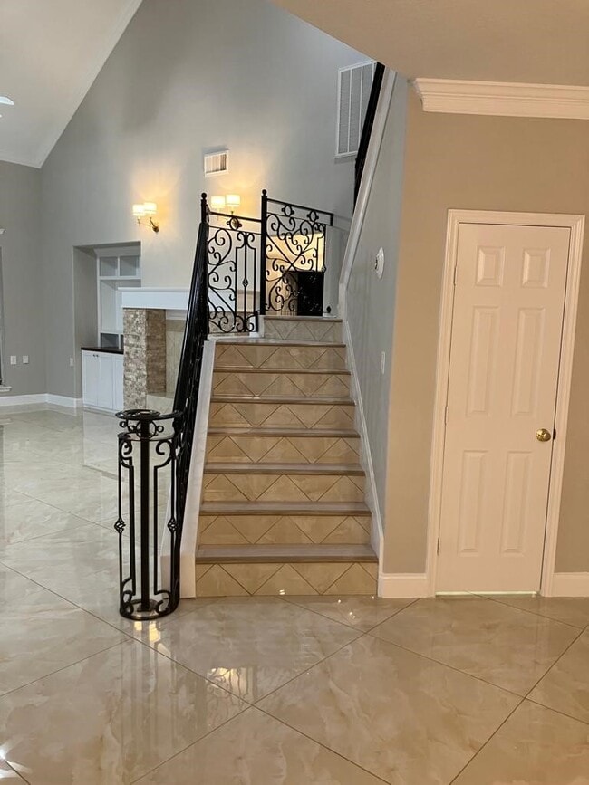 Building Photo - 6207 Harrison Ct