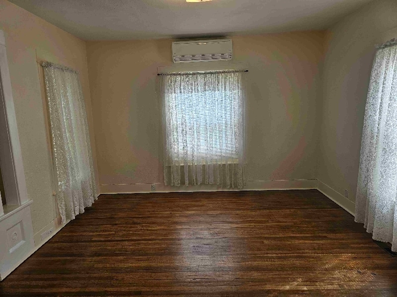 Building Photo - 2643 Sumner Ave