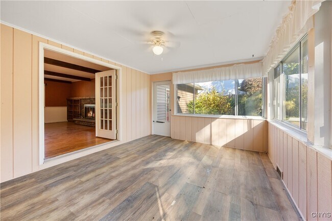 Building Photo - 8178 Old Sunridge Dr