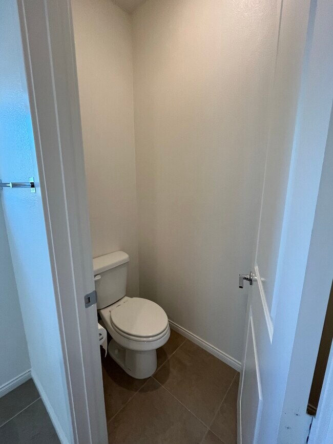 Building Photo - 54 Harmony Dr