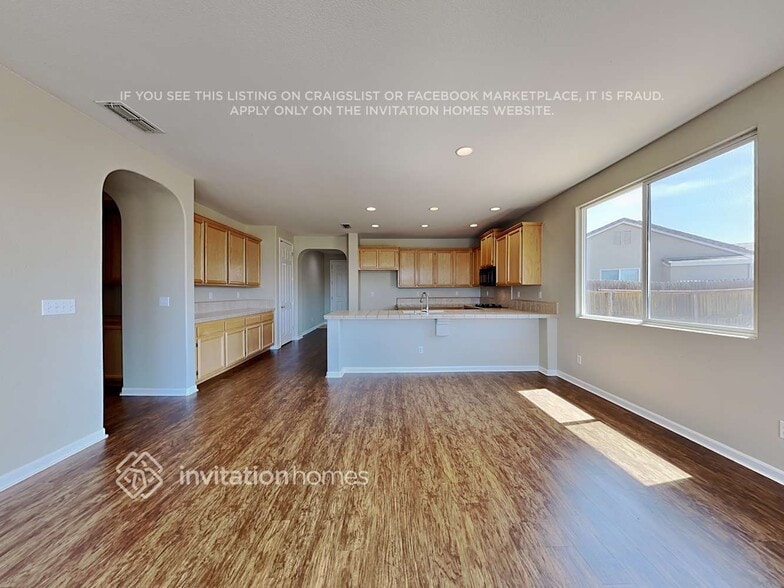 Building Photo - 1331 Oregon Creek Way