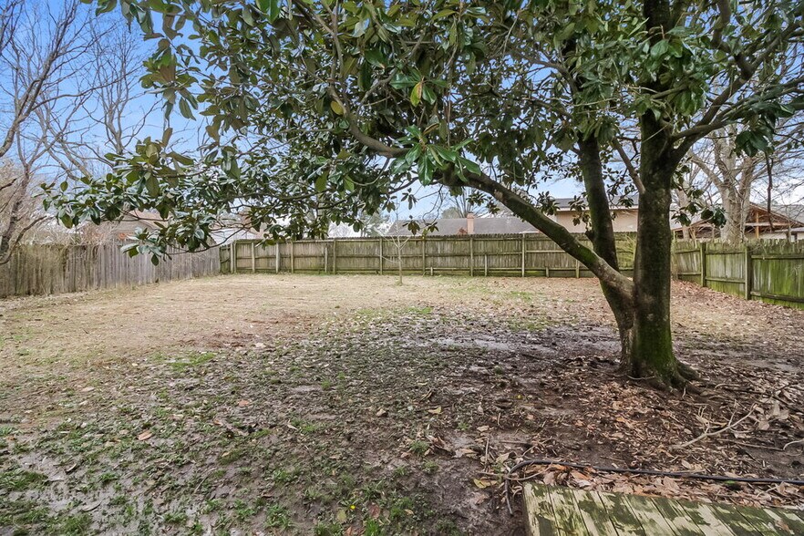 Building Photo - 8229 Valley Ridge Trail