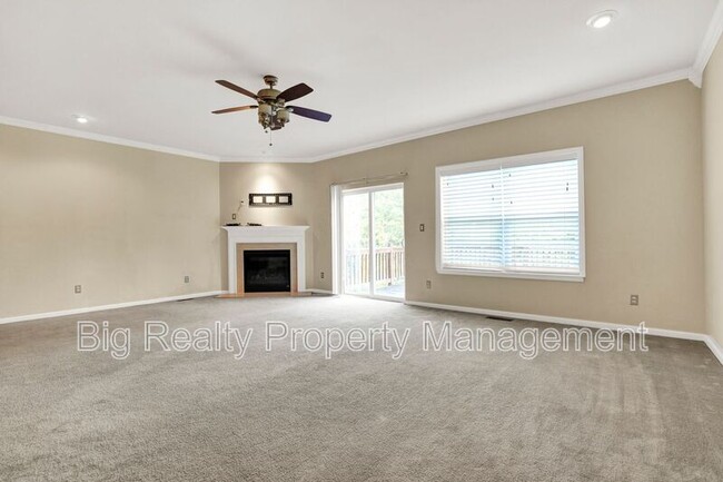 Building Photo - 3928 Palmer Ct