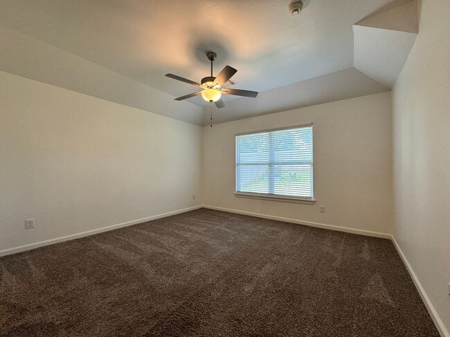 Building Photo - Beautiful 3 Bedroom Home in Azalea Farms in Noble