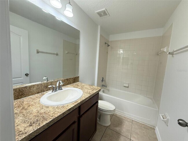Building Photo - 10713 Savannah Landing Cir