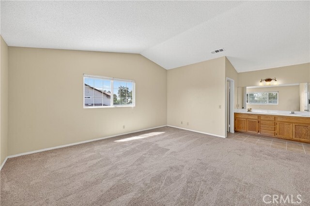 Building Photo - 10728 Valley Dr