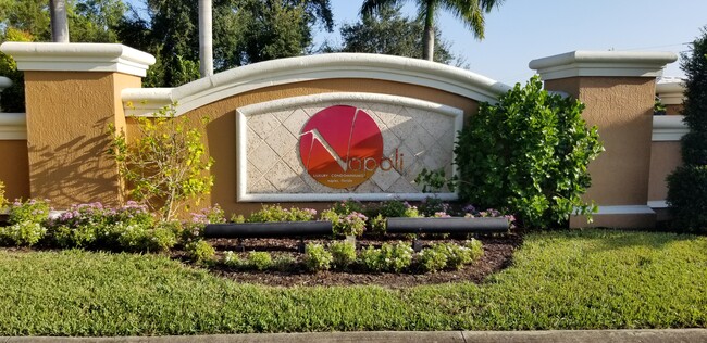 Napoli Luxury Condo - 1875 Florida Club Dr