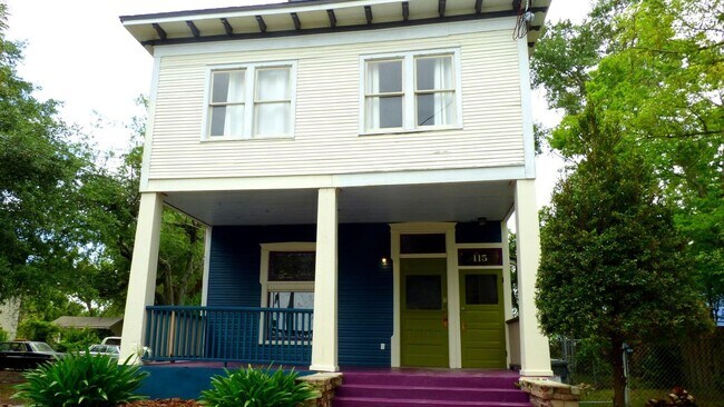 Building Photo - 1427 Silver St