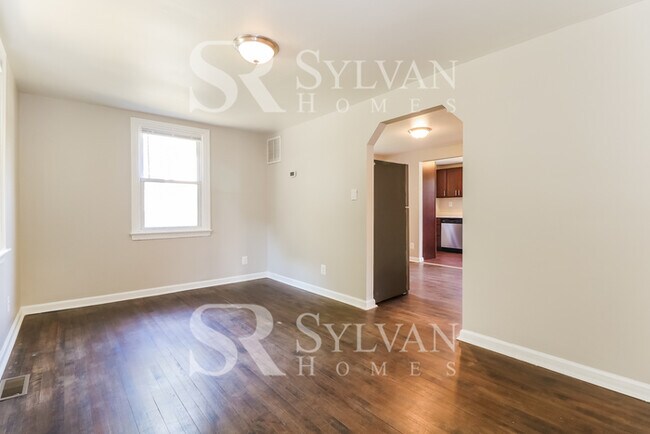 Building Photo - At Last, This Is What You Have Been Searching For!