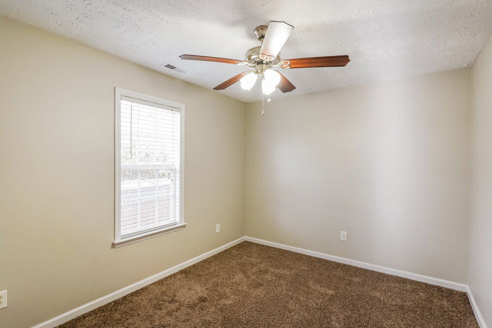 Building Photo - 1829 Lakewood Village Dr