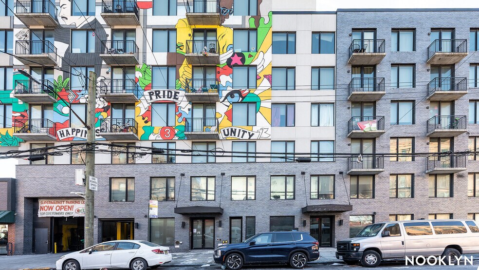 Building Photo - 824 E New York Ave