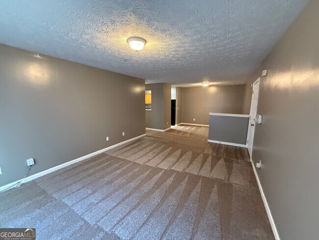 Building Photo - 13104 Fairington Ridge Cir
