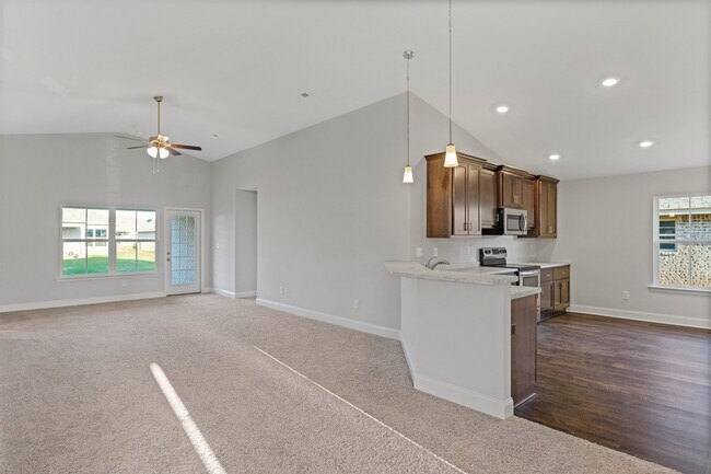 Building Photo - 105 Sorrelweed Dr