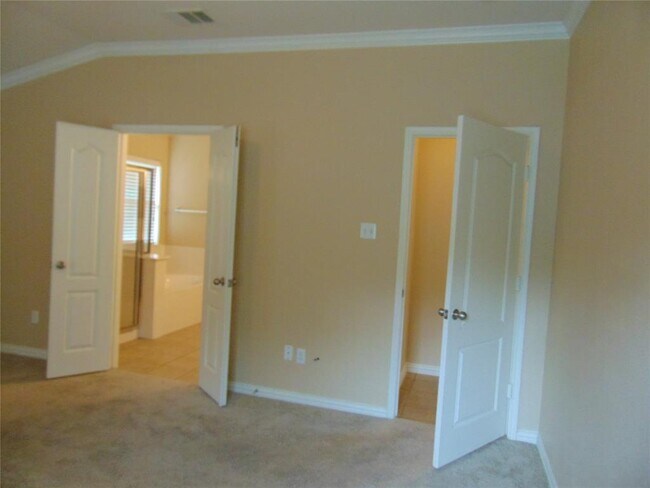 Building Photo - 170 Birdwell Ln