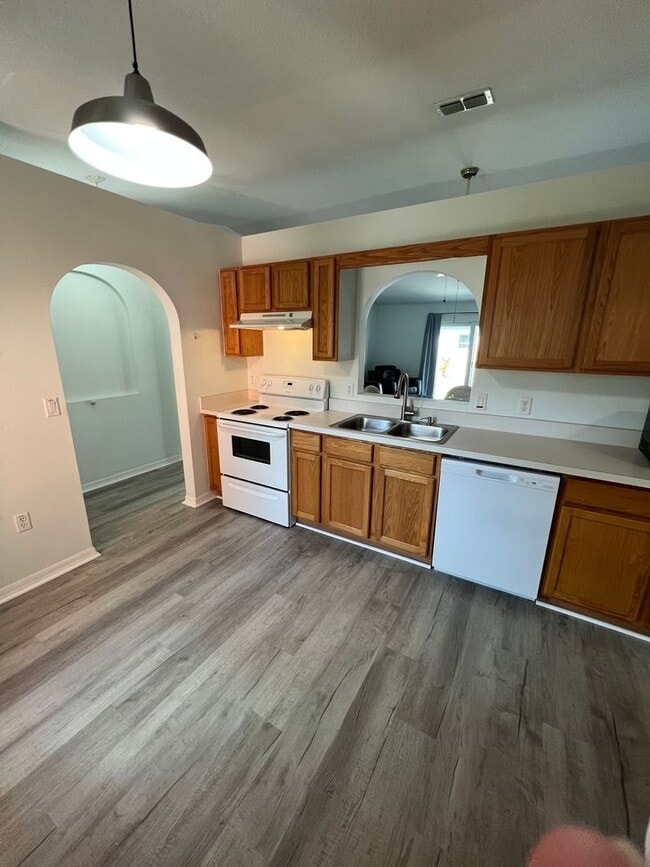 Building Photo - North Port