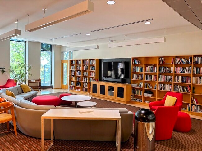 Building Photo - 505 N Lake Shore Dr