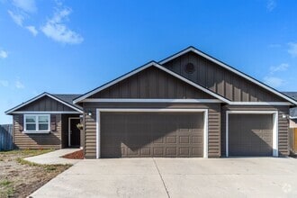 Building Photo - Single Family Home In Airway Heights!!