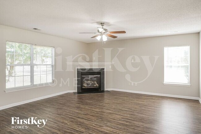 Building Photo - 1000 Golden Aspen Dr