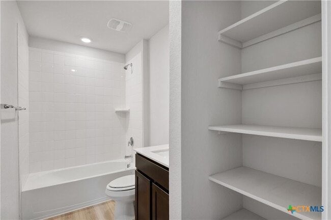 Building Photo - 1430 Piedmont