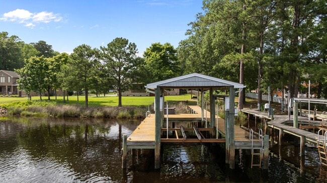 Building Photo - 2300 Greenwing Ct