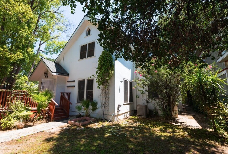 Building Photo - 1115 N Garfield Ave