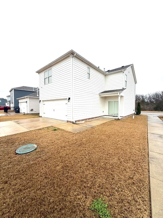 Building Photo - ** 4 Bed 2.5 Bath located in Pike Road ** Call 334-366-9198 to schedule a self-tour