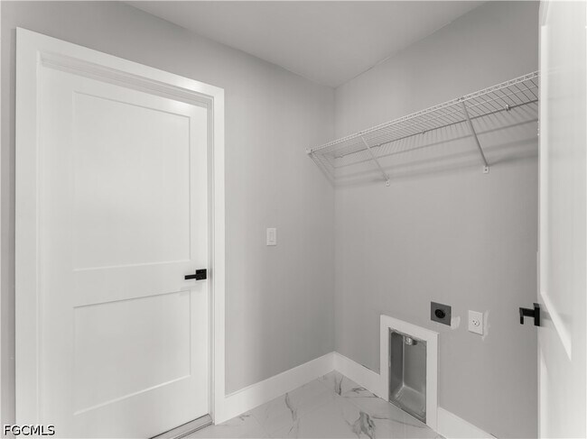 Building Photo - 1242 NW 22nd Ave