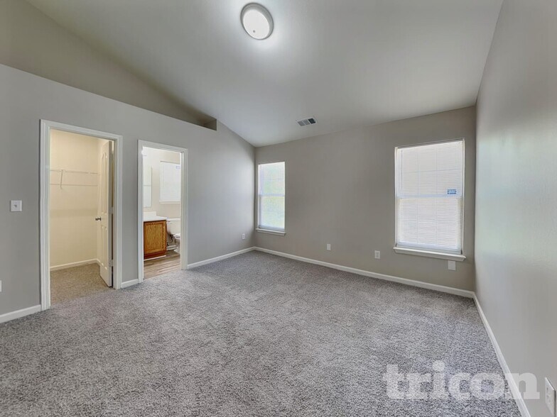 Building Photo - 8422 Wallace Glen Dr