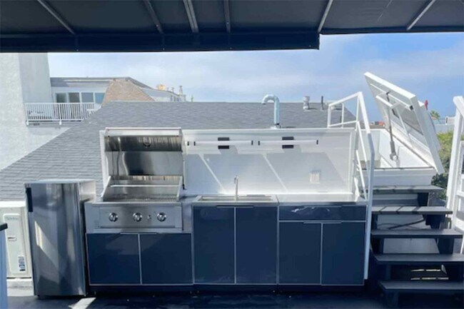 Building Photo - 29 Yawl St