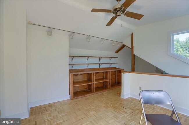 Building Photo - 4551 Colebrook Rd