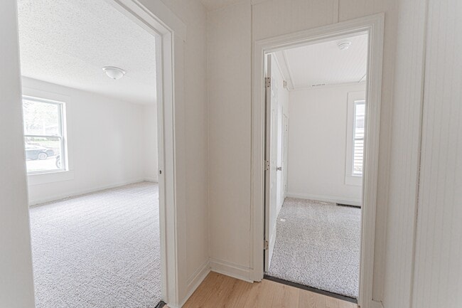 Building Photo - 1155 Hall St