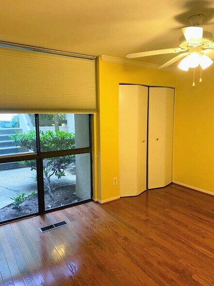 Building Photo - 2226 S Quincy St