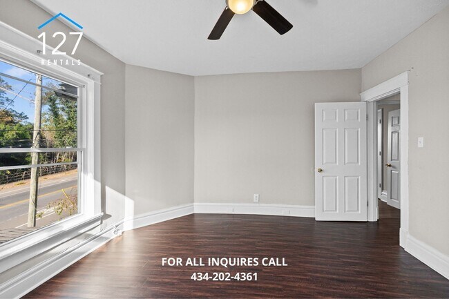 Building Photo - Lovely 3/1 located close on Historic Rivermont