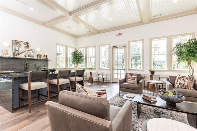 Building Photo - 3373 Fence Rd