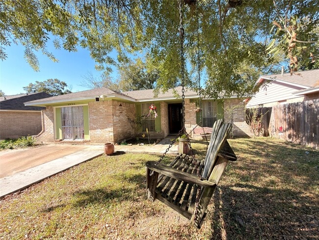 Building Photo - 6406 Tall Willow Dr