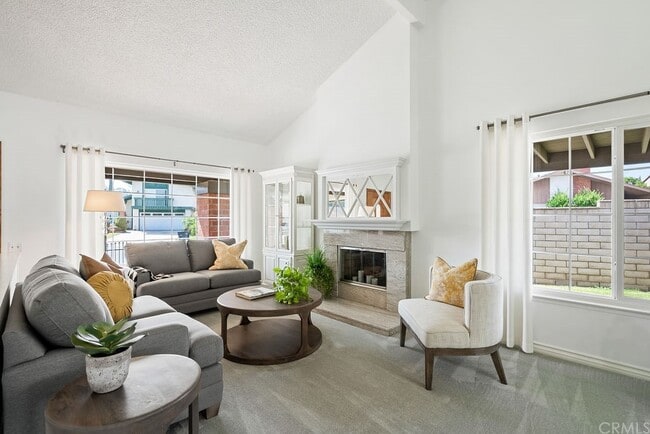 Building Photo - 2650 Altamira Dr