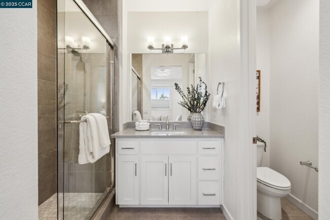 Building Photo - 48 Riverbend Ln