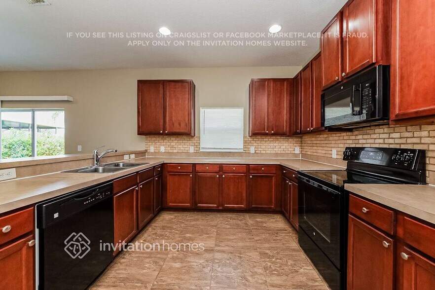 Building Photo - 1734 Bonita Bluff Ct