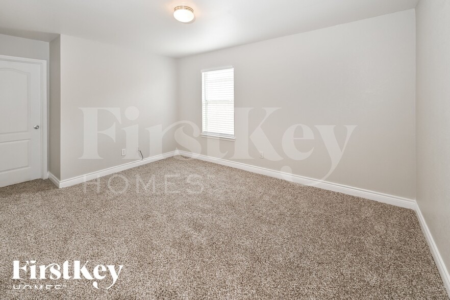 Building Photo - 22811 Precious Pl