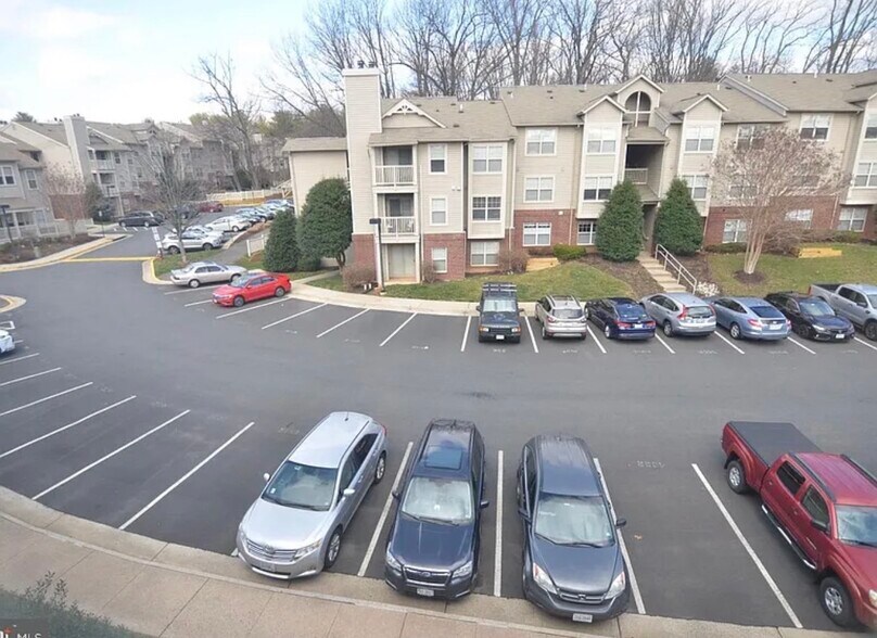 Building Photo - 1707 Ascot Way