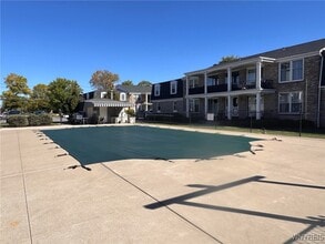 Building Photo - 69 Henel Ave