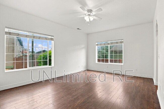 Building Photo - 3272 S Litzler Dr