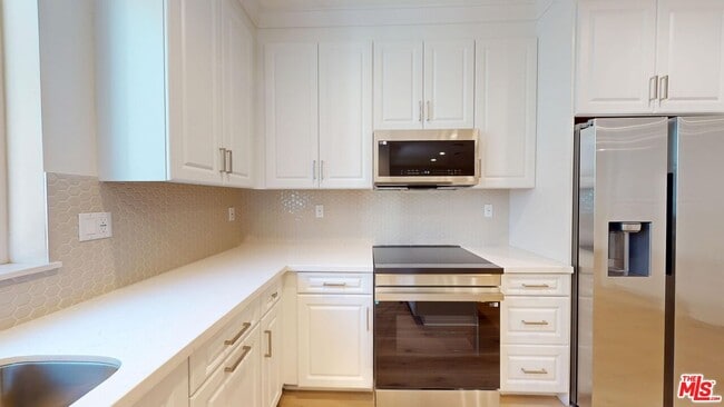 Building Photo - 2410 E Agave St