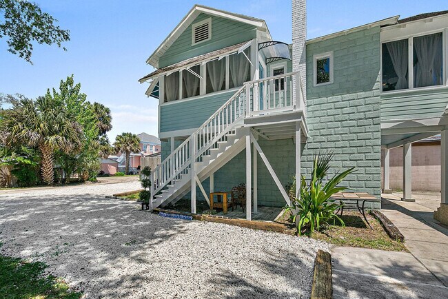 Building Photo - 6 Rohde Ave