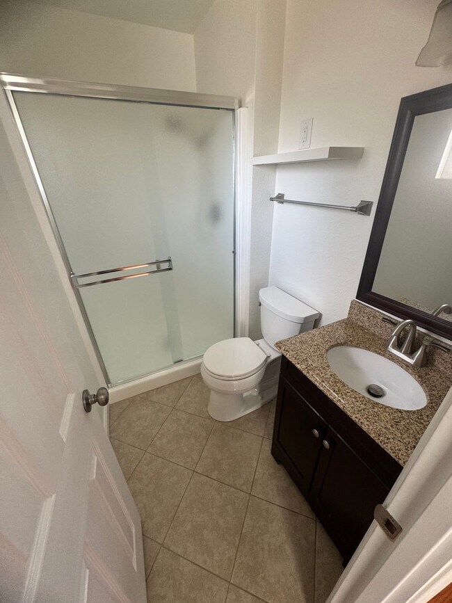 Building Photo - Beautifully Remodeled 3-Bedroom Home in Po...