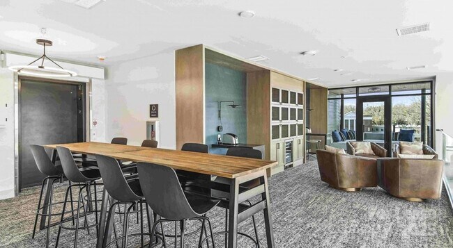 Building Photo - 1133 Harding Pl