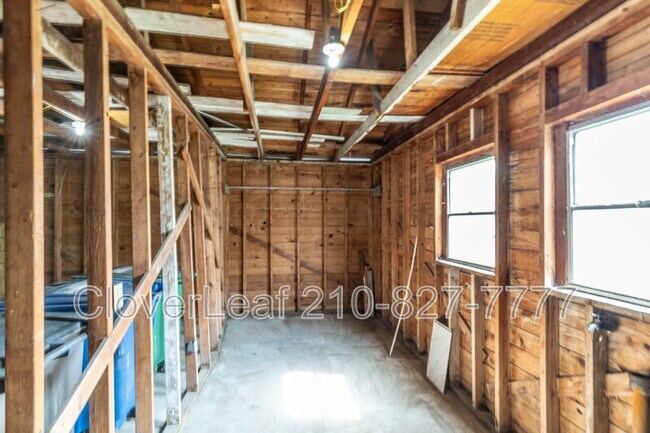 Building Photo - 112 W Hermine Blvd