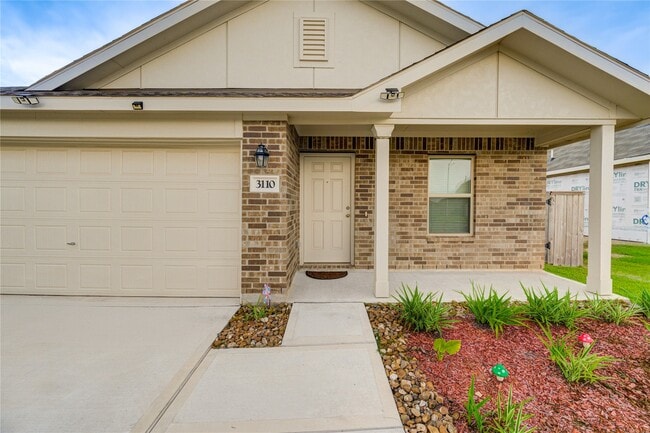 Primary Photo - 3110-3110 Spanish Oak Ln