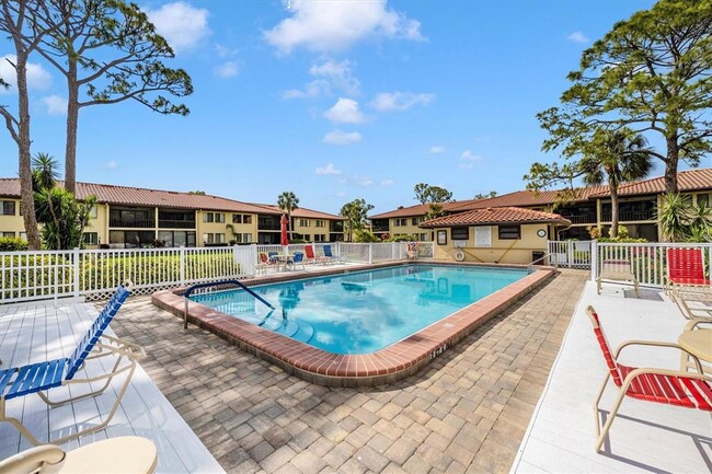 Building Photo - 5172 Lake Village Dr